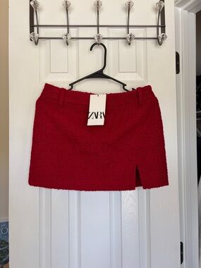 Zara Texture Tweed Red Mini Skirt with Slit Small NWT ref. 8558/502